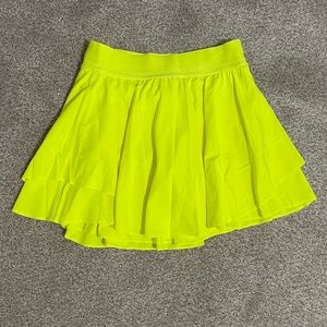 Court Rival High-Rise Tennis Skirt Tall - Highlight Yellow Size 6